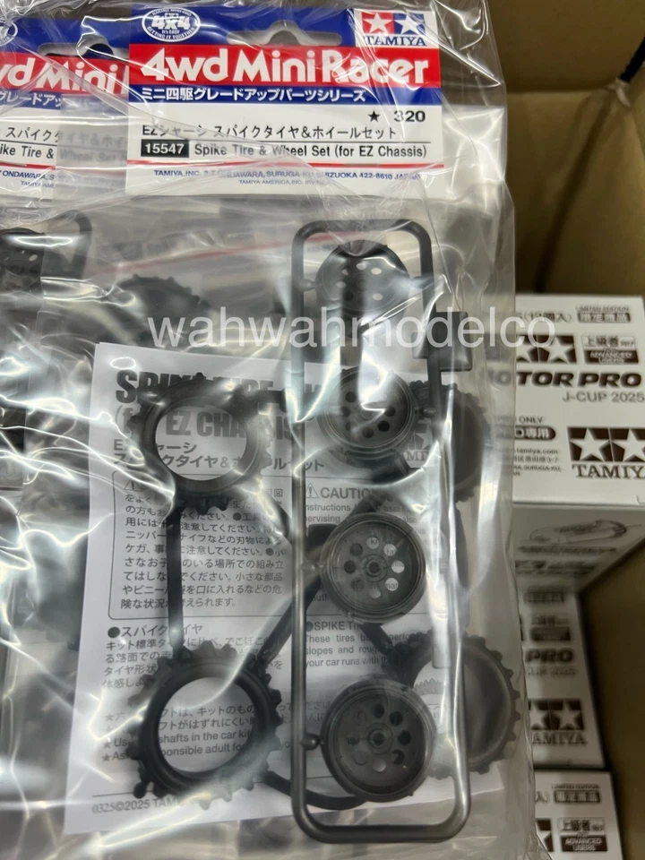 Tamiya 15547 1/32 Mini 4WD Parts Spike Tires and Wheel Set For EZ Chassis - Image 1 of 1