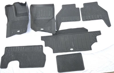 Alfombrillas negras Land Rover Defender genuinas de goma para todo tipo de clima 7 piezas Foto 1 de 4