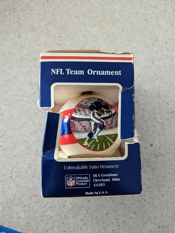 Vintage New York Giants  NFL Team Unbreakable Satin Ornament Christmas Ball NEW Cover