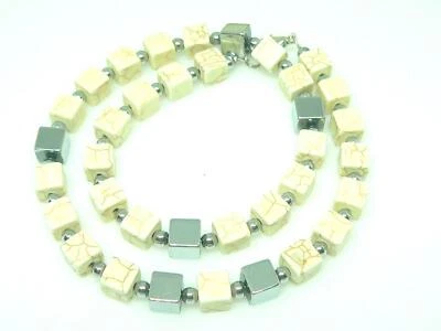 Halskette Würfel Cube Hämatit silber Schmuckstein Howlith Creme Weiß 456v - Bild 1 von 4