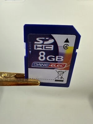 Dane-Elec 8 Gb Class 4 Sdhc Flash Memory Card Da-Sd-8192-R - Image 1 of 2
