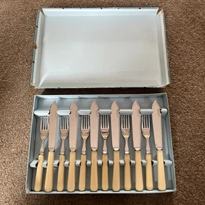 Juego de cubiertos de pescado vintage con asas de hueso sintético comedores de peces antiguos - Imagen 1 de 8