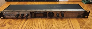 Alesis MicroVerb 4 / Dual-Channel Parallel Processor, 24 Bit Signal  Processing - Picture 1 of 8