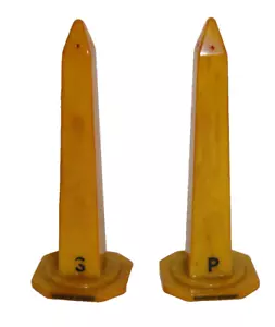 Vintage Obelisk Salt/Pepper Shakers ~ Butterscotch Bakelite Washington Monument - Picture 1 of 6