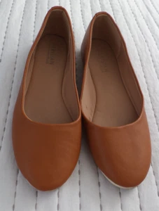 Parisian Plus Women's Burnt Orange Slip On Flats Comfortable Shoes Size 10 - Picture 1 of 11