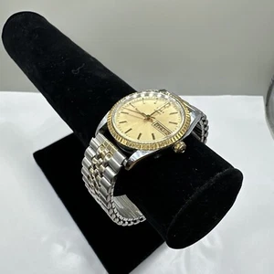 VINTAGE AUTHENTIC FAUX GOLD SS PRESIDENTIAL TIMEX Q DAY DATE Quartz MENS WATCH - Picture 1 of 8