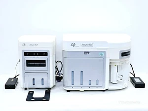 Thermo Fisher Attune NxT Cytometer 4 laser A29009 + Autosampler NxT Gen A25529 - Picture 1 of 15