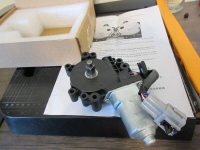 Motor de janela para Infiniti QX56 e Nissan Armada Pathfinder Titan dianteiro direito - Imagem 1 de 4