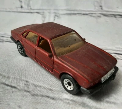 Coche de juguete pequeño diecast Jaguar XJ6 1987 Matchbox Superkings de colección Foto 1 de 4