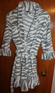 K&C Girls' Medium (10-12) BELTED PLUSH ROBE (gray/white zebra) EUC - Picture 1 of 1