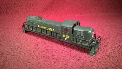 HO AHM #6500 RS-2 PENNSYLVANIA DIESEL LOCOMOTIVE SHELL W/ HANDRAILS - Image 1 of 4