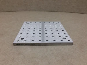 Tabla de pan de aluminio sin anodizar Thorlabs MB2020U/M 200 x 200 x 12,7 mm roscas M6 - Imagen 1 de 6