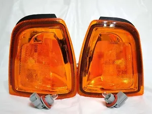 Front Side Corner Turn Signal Parking Light Lamps One Pair Fit 2001-2005 Ranger - Picture 1 of 2