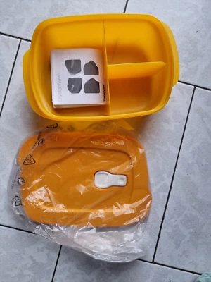 CrystalWave Lunchbox 1 l TUPPERWARE CORAIL  NEUVE - 3 COMPARTIMENTS MICRO ONDES - Photo 1/2