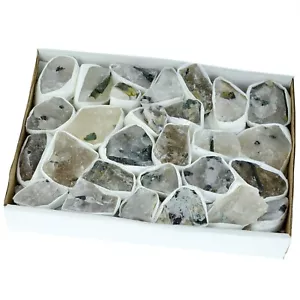 1 piedras ásperas verdes planas de turmalina - rocas artesanales envoltura de alambre Reiki Wicca - Imagen 1 de 9