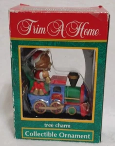 Finitura A Home ornamento natalizio orso su treno vintage nuovo con scatola - Foto 1 di 4