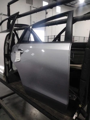 Conjunto de puerta trasera derecha usado lado trasero se adapta a: Subaru Xv Crosstrek 2017 eléctrico Foto 1 de 4