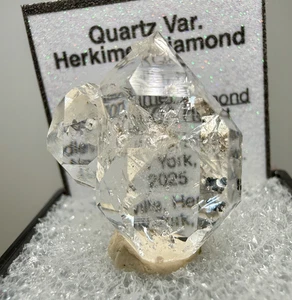 4.65 g Herkimer Diamond Gem Cluster w/ A Grade Clarity + Rainbows - Picture 1 of 19