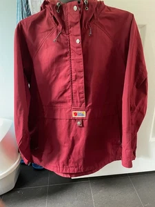 Fjallraven Womens Vardag Anorak Bordeaux Red Large - Picture 1 of 4