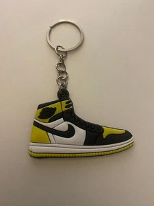 AIR JORDAN 1 RETRO-(TAXI)-2D SNEAKER KEYCHAIN - Picture 1 of 2