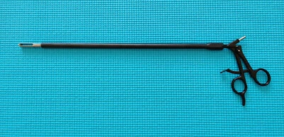 Aesculap Monopolar 手柄 P0958R 带 Aesculap PM974R 和 Grasper — 第 1/4 张图片