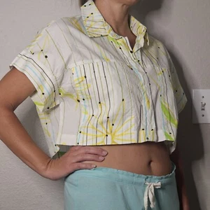 Cropped Floral Button Down Cotton Shirt With Chest Pockets Fit Like Small/Medium - Picture 1 of 5
