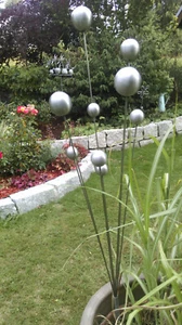 Gartenstecker Edelstahlstele Gartendeco Skulptur Kugelstrauch geschliffen - Bild 1 von 3