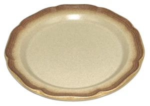 Mikasa Platter Whole Wheat Pattern Beige Brown Scalloped Edge 12.5 inch Round - Bild 1 von 7