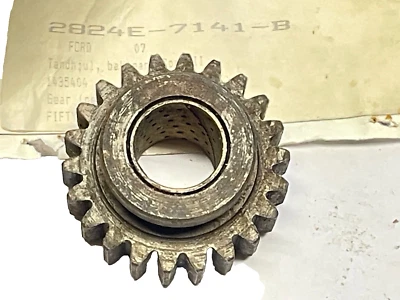 FORD CAPRI 69-73, ESCORT MEXICO/TC, CORTINA MK2 REVERSE GEAR 2824E-7141-B NOS! - Image 1 of 4