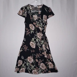 Spirit Of Grace Faux Wrap Dress Jr Small Black Pink Dark Floral Vneck Cap Sleeve - Picture 1 of 10
