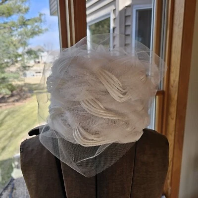 Vintage 50'S Ladies Pill Box White Bridal Hat W/Netting Miss Feige  Union Made - Image 1 of 4