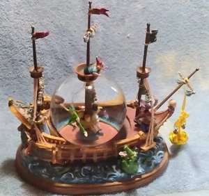 *SELTEN* Disney Peter Pan Musical Schneekugel Sie können fliegen! Piratenschiff Kapitän Haken - Bild 1 von 23