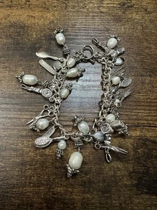 Vintage Charm Silver Tone Hairdresser Beautician 7" Bracelet w/ Hair Brush - Picture 1 of 3