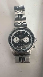 Reloj cronógrafo de cuarzo con esfera negra de acero inoxidable para hombre Seiko Essentials - Imagen 1 de 5