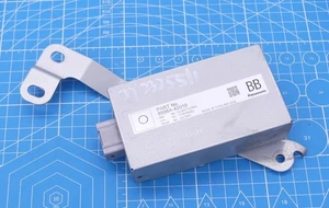 12/2012-12/2018 Toyota RAV4 Battery Door Control Module XA40 GENUINE 8598A-42010 - Picture 1 of 4