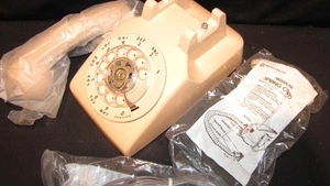 Western Electric 500DM Beige Rotary Phone,Near Mint in Orig. Box; Parts Bagged - Picture 1 of 14