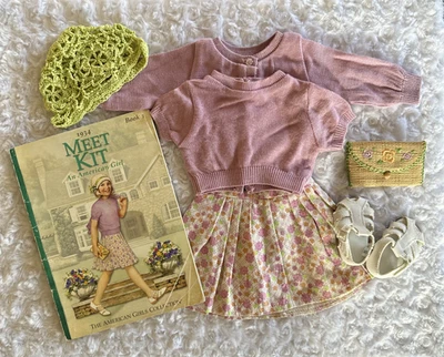 Kit Muñeca American Girl Kittredge Meet Conjunto Falda Suéteres Zapatos Sombrero Verde Libro Foto 1 de 4