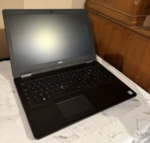Dell Precision i5-6300HQ 16Go RAM SSD 256Go | R9-M360 | Win 11 Pro - Bat Neuve - Photo 1/14