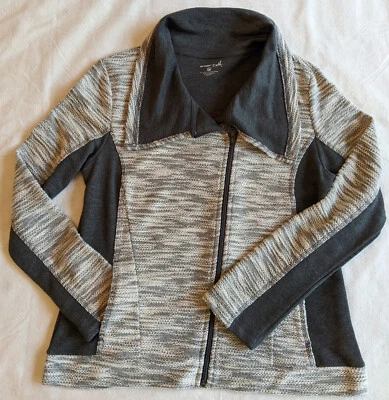 New Ladies petite large exertek sports jacket in gray and white - Image 1 of 4