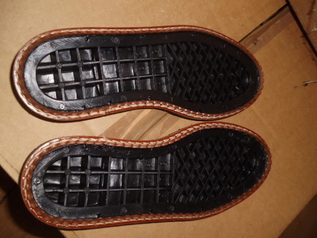 10 Paar Sohlen, Schuhsohlen, Außensohlen, Gummi in Gr. 35, Sonderposten, Konkurs - Bild 1 von 2