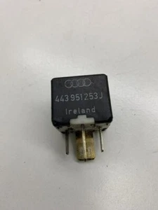 VW PASSAT Variant B5 3B6 443951253J 213 Relais 1.90 Diesel 74kw 1999 23939659 - Imagen 1 de 2