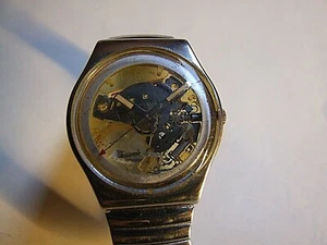 VINTAGE SWATCH ANALOGICO CASSA TRASPARENTE PER PARTI/RICAMBI - Foto 1 di 5
