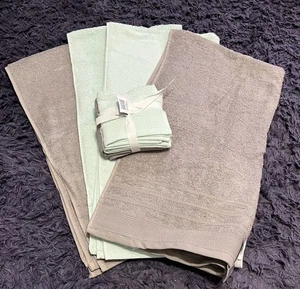 Comfort Bay Grand Luxe Bath Towel, Lint Locking, Grey/Green, 27" x 52" (4PK) - Picture 1 of 2