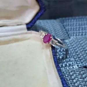 925 Sterling Silver Ring, Genuine Ruby And Topaz Trilogy Ring, Size N.5 US 7 - Picture 1 of 7