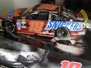 2016 #18 Kyle Busch Snickers Talladega PlayOff Custom 1/24 lionel action diecast - Foto 1 di 8
