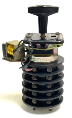 ELECTROSWITCH 7804C SERIES 24, 48 VDC LOCKING RELAY SWITCH - Image 1 of 4