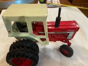 1466 international toy tractor