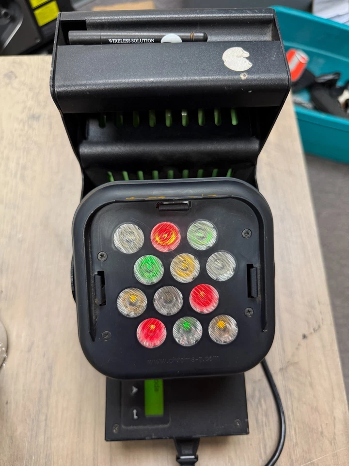 Chroma-Q Color Charge Plus Uplighting CHCCRGBA Uplight no power cord - Image 1 of 4