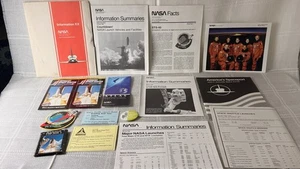 NASA STS-45 Shuttle Launch Guest Kit mit Pässen, Buttons, Infoblättern, KSC Lot - Bild 1 von 8