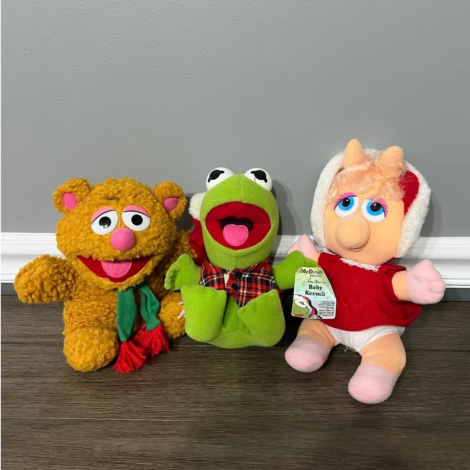 Peluche navideño vintage 1987 Muppet Babies McDonalds Miss Piggy Kermit Fozzie Foto 1 de 4